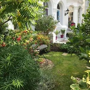 Apartment Victorian 5 Mins From The Sea, Brighton
