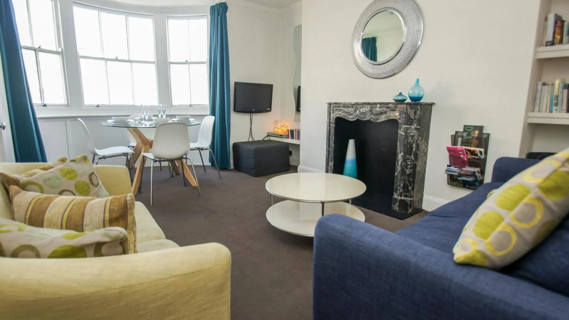 New Steine Apartment - Sea View - By Brighton Holiday Lets
